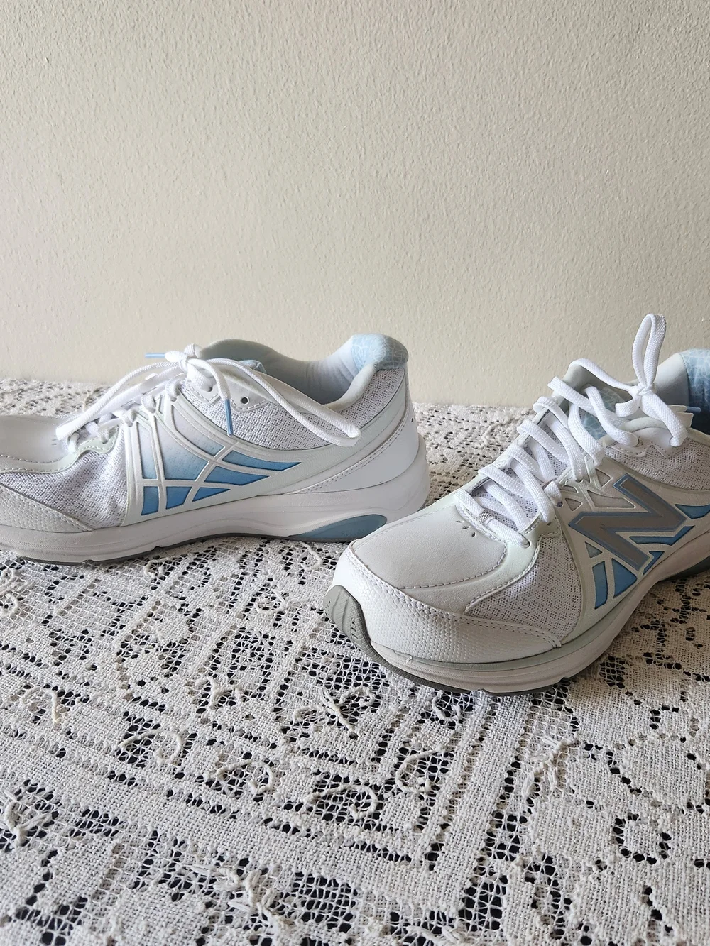 New Balance Women's White & Light Blue Walking Sneakers
